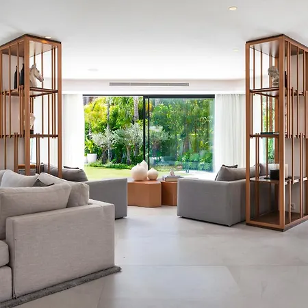 Diamond Villa *