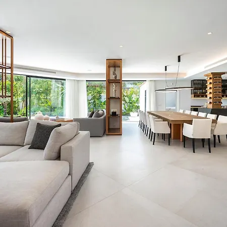 Diamond Villa *